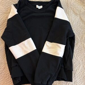 Evereve Black and White Crew Neck Sweater